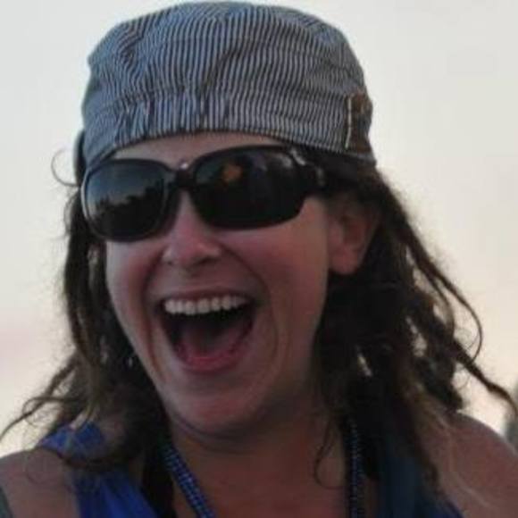 Meet your Posher, Alyse - Picture 1 of 1